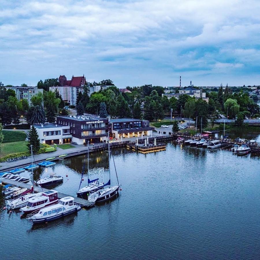 Hotel Port 110 Ілава Екстер'єр фото