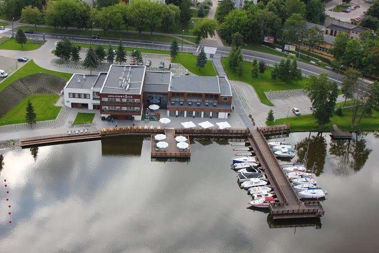 Hotel Port 110 Ілава Екстер'єр фото