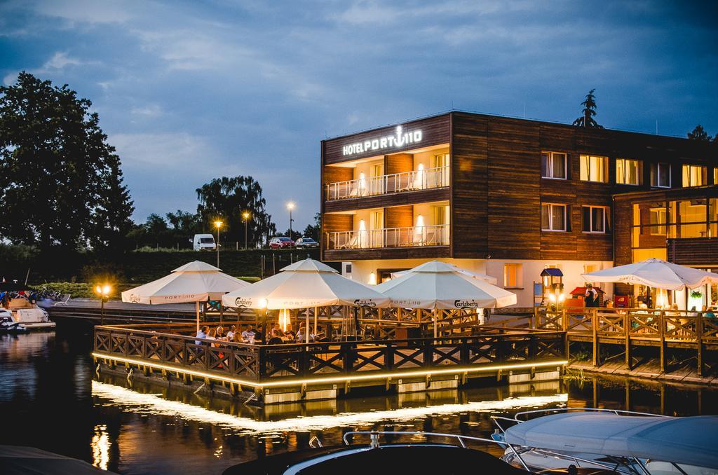 Hotel Port 110 Ілава Екстер'єр фото